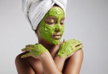 Avocado and aloe masks for dry complexion
